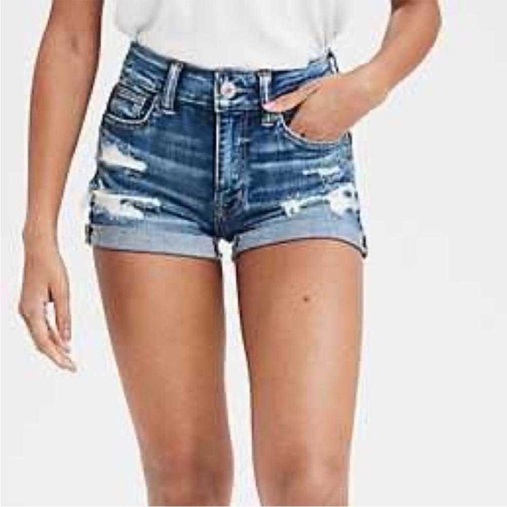 LEVIS CUTE DISTRESSED JEAN SHORTS SIZE 6
